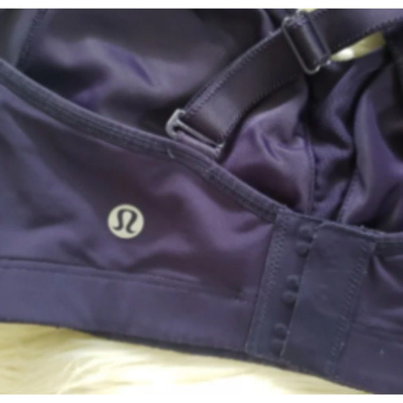 LULULEMON Ta ta tamer Purple sports bra - Picture 3 of 5